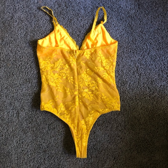 NBD Emery Bodysuit - Picture 5 of 6
